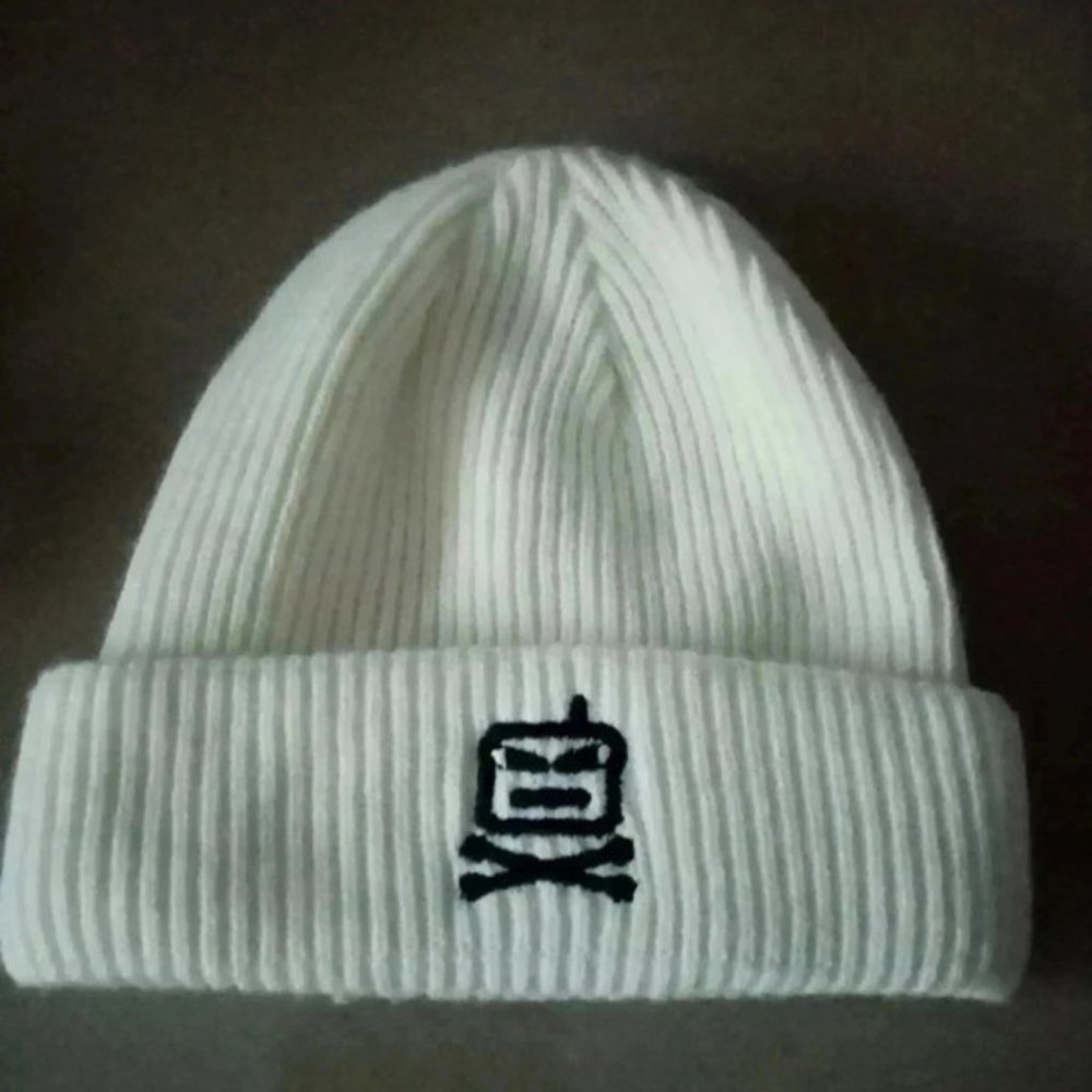 Magnifique bonnet blanc- Atlantis - Neuf